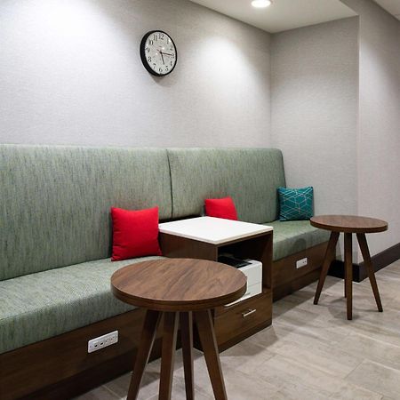 Hampton Inn & Suites Adrian, Mi Екстериор снимка