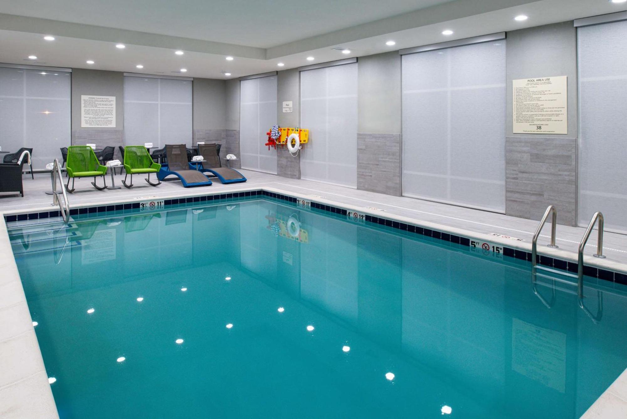 Hampton Inn & Suites Adrian, Mi Екстериор снимка